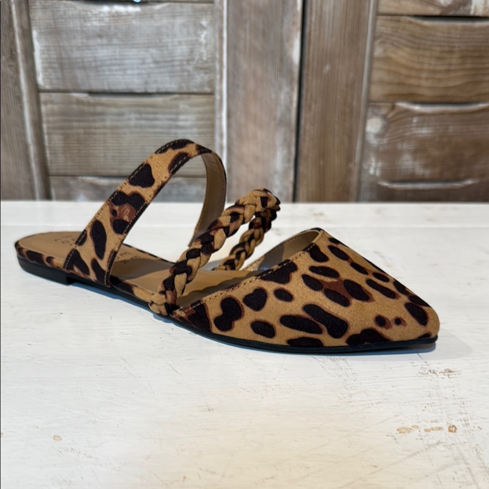 Journee Collection Leopard Print Flats